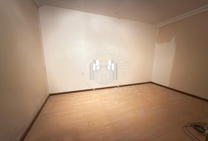 992558 - Property Main Image
