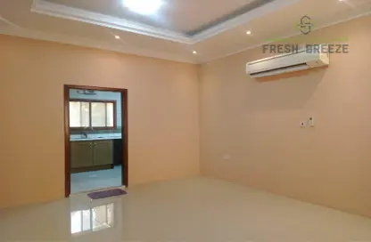 صورة لـ غرفة فارغة شقة - 2 غرف نوم - 2 حمامات للايجار في المنتزه - الدوحة ، صورة رقم 1