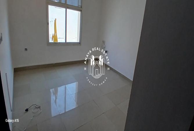 975942 - Property Image 2