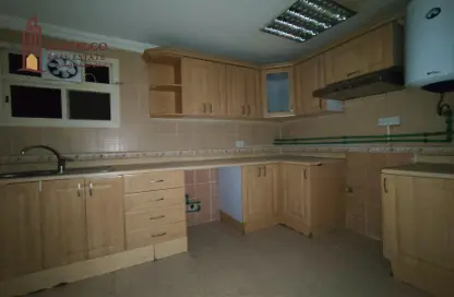 Apartment - 2 Bedrooms - 2 Bathrooms for rent in Al Mansoura - Al Mansoura - Doha