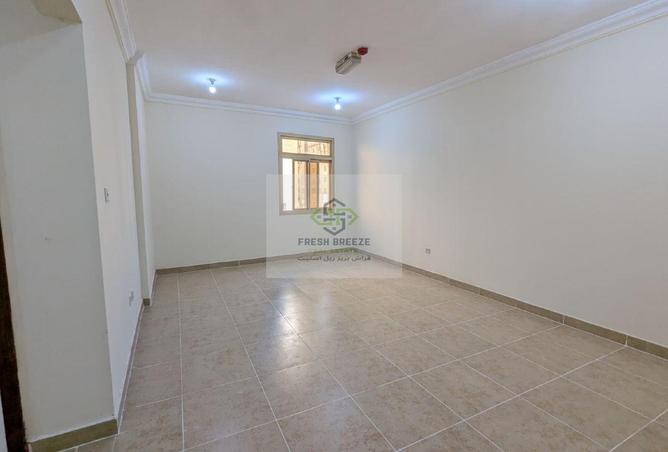 976524 - Property Image 2