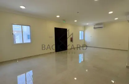 Villa - 6 Bedrooms - 6 Bathrooms for rent in Al Kheesa - Al Kheesa - Umm Salal Mohammed