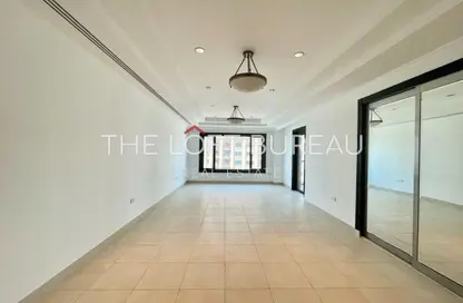 شقة - 2 غرف نوم - 3 حمامات للايجار في طريق بورتو الغربي - بورتو أرابيا - جزيرة اللؤلؤة - الدوحة