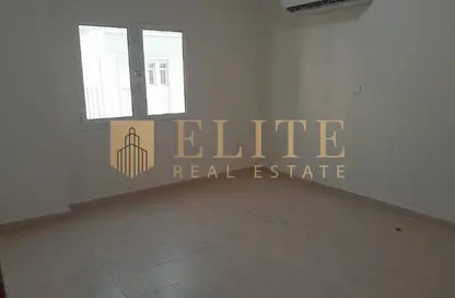 Apartment - 2 Bedrooms - 2 Bathrooms for rent in New Doha - Doha
