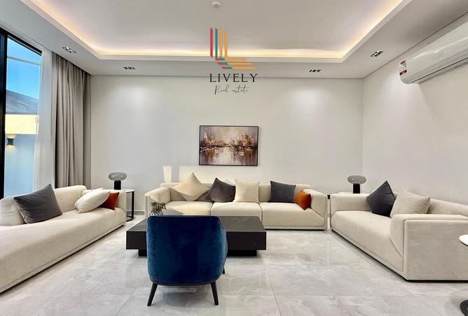 994440 - Property Image 2