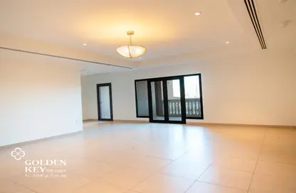 Apartment - 2 Bedrooms - 3 Bathrooms for rent in West Porto Drive - Porto Arabia - The Pearl Island - Doha