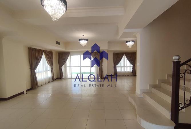 944687 - Property Image 2