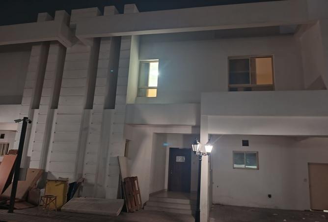 956505 - Property Image 2