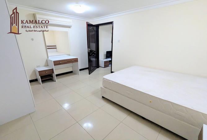 943012 - Property Image 2