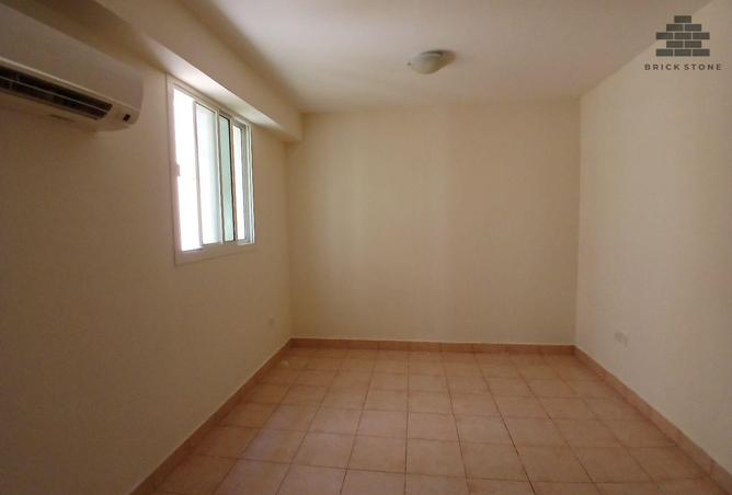 904654 - Property Image 3