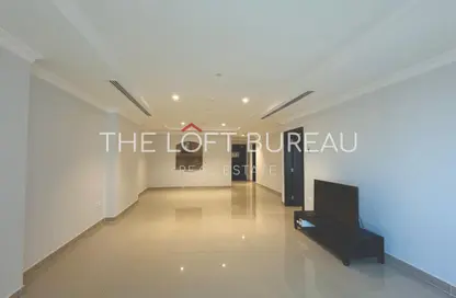 Apartment - 1 Bedroom - 2 Bathrooms for rent in West Porto Drive - Porto Arabia - The Pearl Island - Doha