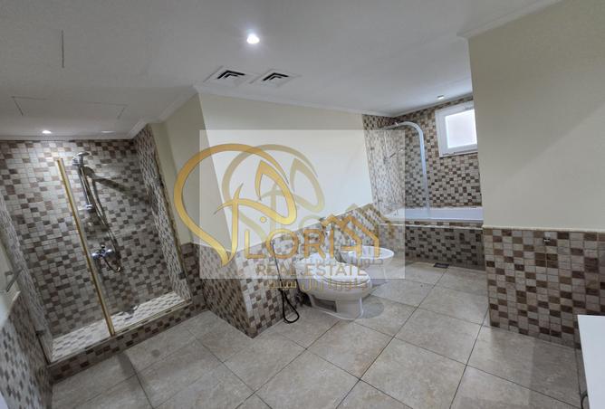 821651 - Property Image 2