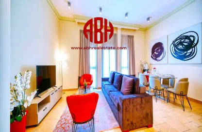 Living Room image for: Apartment - 2 Bedrooms - 3 Bathrooms for rent in Marine - Qanat Quartier - The Pearl Island - Doha, Image 1