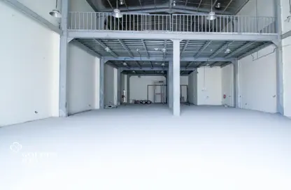 مخزن - استوديو - 6 حمامات للايجار في المنطقة الصناعية 1 - المنطقة الصناعية - الدوحة