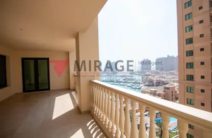 Apartment - 2 Bedrooms - 3 Bathrooms for rent in Tower 10 - Porto Arabia - The Pearl Island - Doha