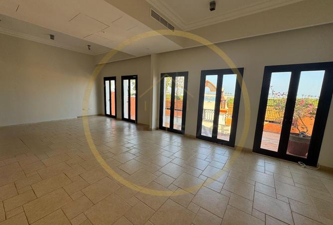 978439 - Property Image 3