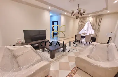 Apartment - 2 Bedrooms - 2 Bathrooms for rent in Thabit Bin Zaid Street - Al Mansoura - Doha