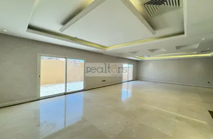 Compound - 3 Bedrooms - 3 Bathrooms for rent in Al Rayyan Road - Al Sadd - Doha