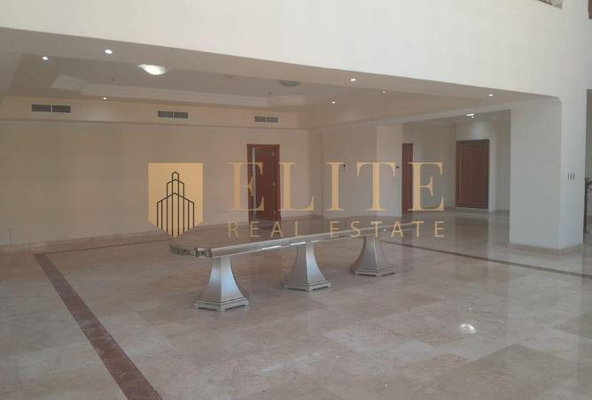 941795 - Property Image 2