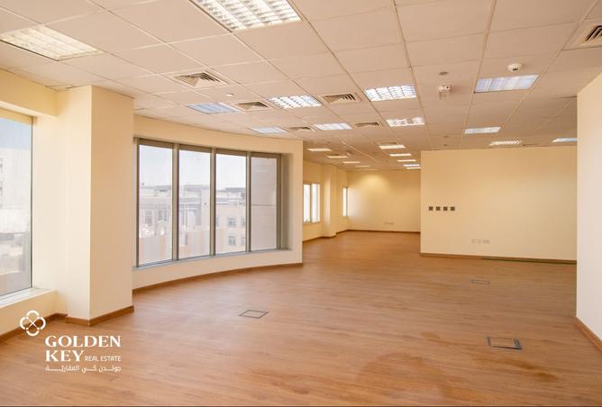 955069 - Property Image 2
