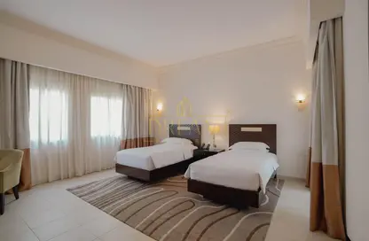 Villa - 2 Bedrooms - 3 Bathrooms for rent in The Pearl Island - Doha
