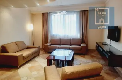 Living Room image for: Apartment - 2 Bedrooms - 3 Bathrooms for rent in Bilal Complex - Bilal Complex - Al Sadd - Doha, Image 1
