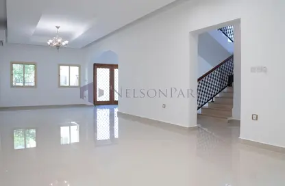 مجمع سكني - 3 غرف نوم - 4 حمامات للايجار في شارع عمار بن ياسر - العزيزية - الدوحة