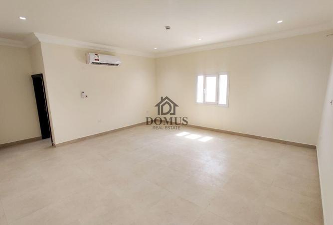 955803 - Property Image 3