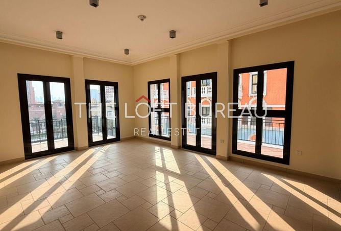 996275 - Property Main Image