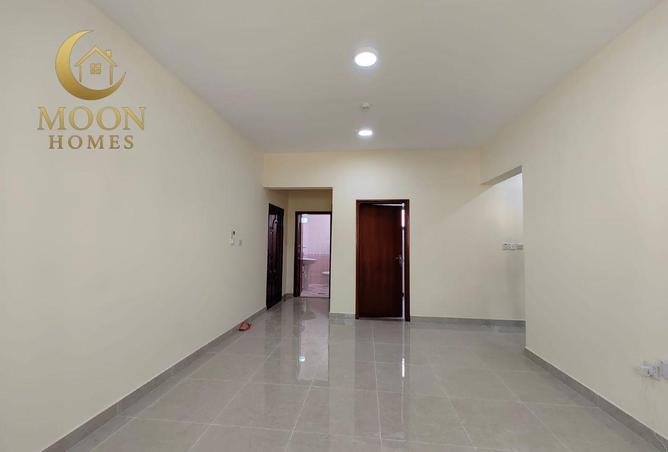 987233 - Property Image 2