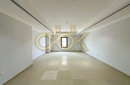 Apartment - 1 Bedroom - 2 Bathrooms for sale in East Porto Drive - Porto Arabia - The Pearl Island - Doha