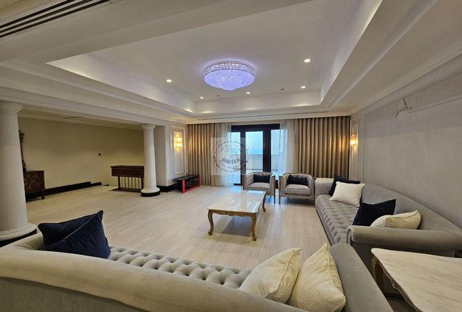 Penthouse - 5 Bedrooms for sale in One Porto Arabia - Porto Arabia - The Pearl Island - Doha