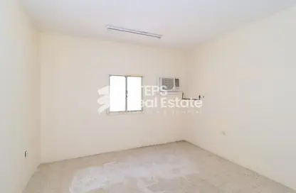 سكن عمال - استوديو - 8 حمامات للايجار في المنطقة الصناعية 4 - المنطقة الصناعية - المنطقة الصناعية - الدوحة