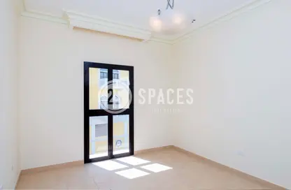 Apartment - 2 Bedrooms - 3 Bathrooms for rent in Carnaval - Qanat Quartier - The Pearl Island - Doha