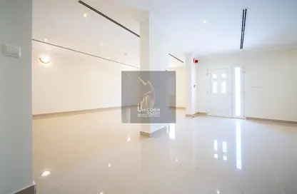 مجمع سكني - 4 غرف نوم - 4 حمامات للايجار في أسباير زون - الوعب - الدوحة