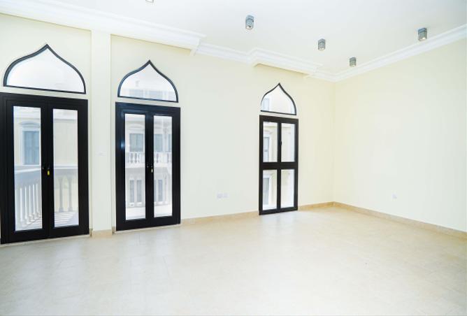 908102 - Property Image 3