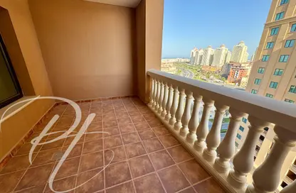 Apartment - 1 Bedroom - 2 Bathrooms for rent in Tower 18 - Porto Arabia - The Pearl Island - Doha