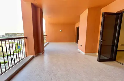 Apartment - 1 Bedroom - 2 Bathrooms for rent in East Porto Drive - Porto Arabia - The Pearl Island - Doha