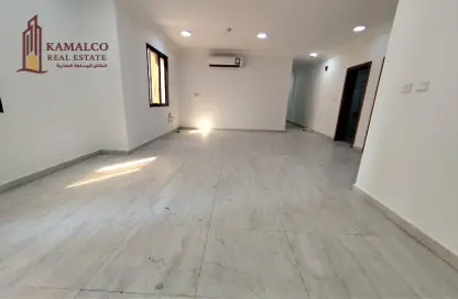 Apartment - 2 Bedrooms - 2 Bathrooms for rent in Al Mansoura - Al Mansoura - Doha