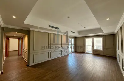 Apartment - 2 Bedrooms - 3 Bathrooms for rent in East Porto Drive - Porto Arabia - The Pearl Island - Doha