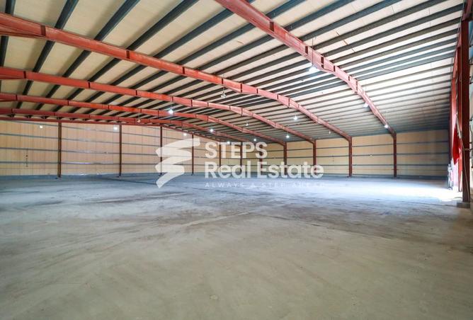 942645 - Property Image 2