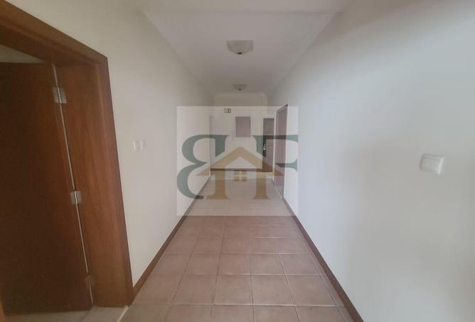 953227 - Property Image 3