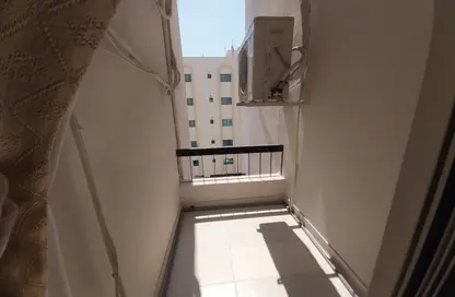 Apartment - 1 Bedroom - 1 Bathroom for rent in Umm Ghuwalina - Umm Ghuwailina - Doha