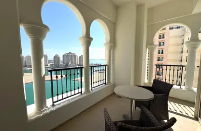 Apartment - 2 Bedrooms - 3 Bathrooms for rent in Viva West - Viva Bahriyah - The Pearl Island - Doha