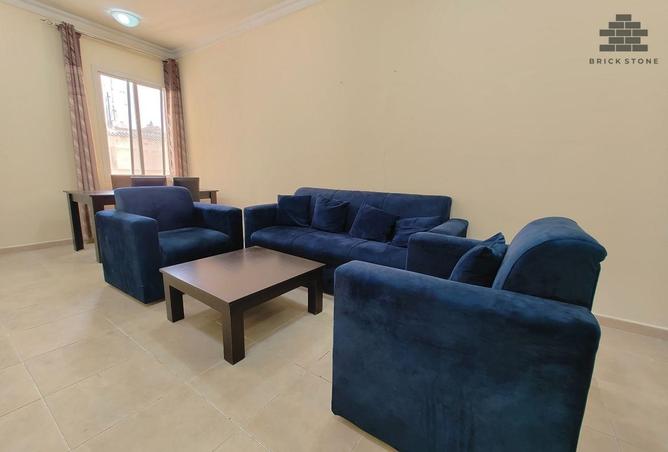 958518 - Property Image 2