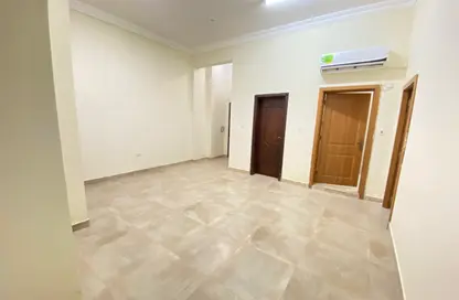 Apartment - 1 Bedroom - 1 Bathroom for rent in Ain Khaled Villas - Ain Khaled - Doha