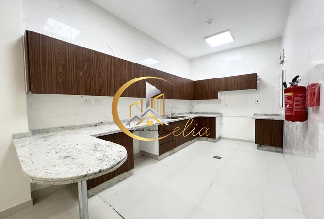 957623 - Property Image 3