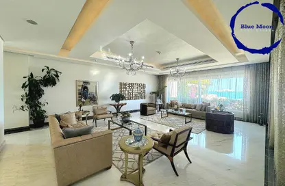 Villa - 6 Bedrooms - 7+ Bathrooms for rent in Perlita Villas - Perlita Villas - The Pearl Island - Doha