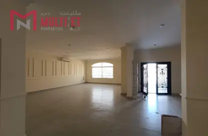 Villa - 5 Bedrooms - 4 Bathrooms for rent in Bab Al Rayyan - Muraikh - AlMuraikh - Doha