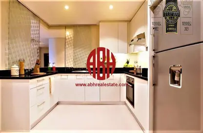 Apartment - 3 Bedrooms - 4 Bathrooms for rent in Abraj Bay - Abraj Quartiers - The Pearl Island - Doha